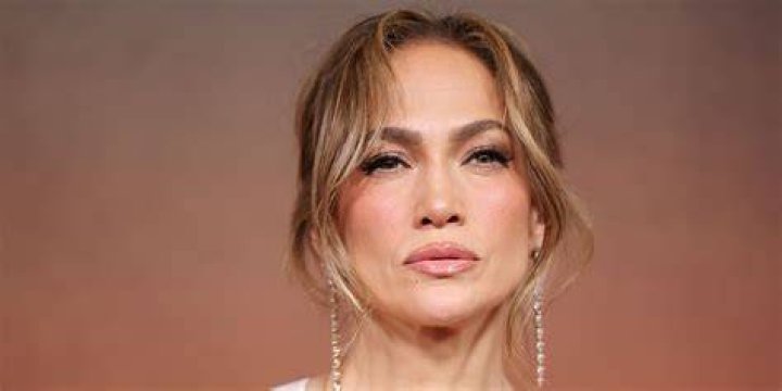Exploring The Allure Of Jennifer Lopez Young