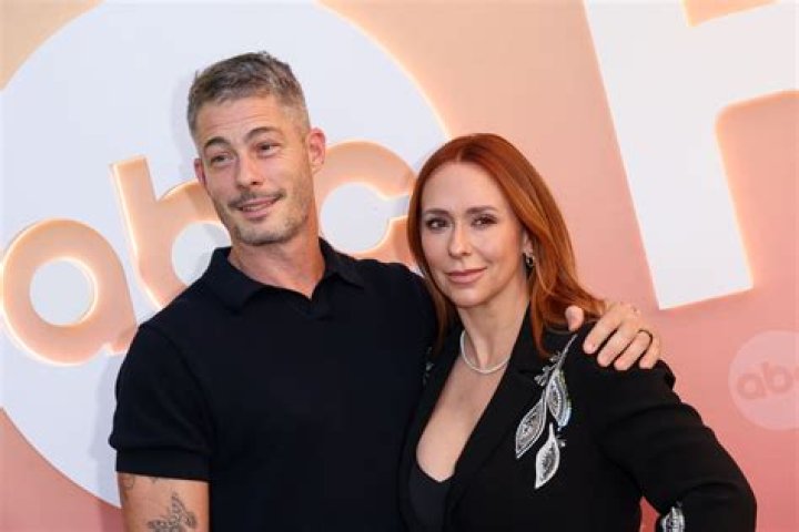 Ultimate Guide: Jennifer Love Hewitt's Client List Husband Revealed
